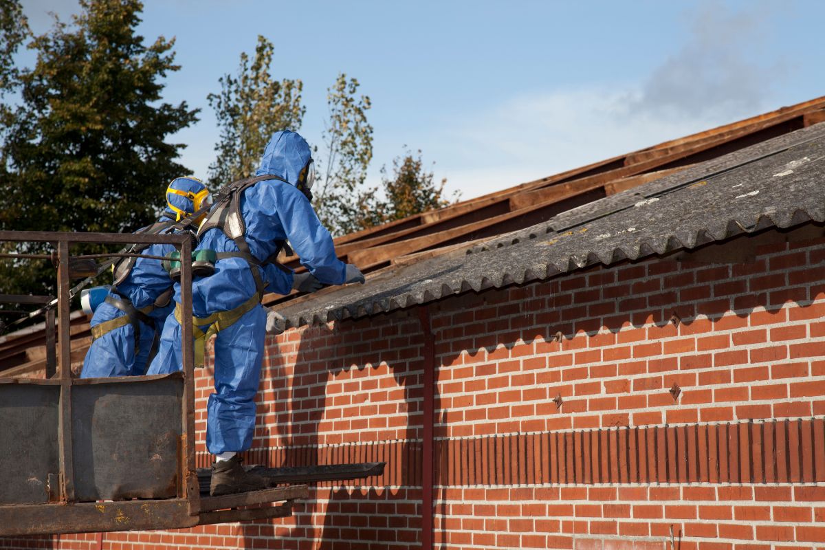 Benefits of Roof Asbestos Removal and Replacement